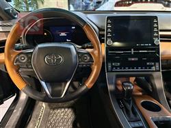 تويوتا أفالون